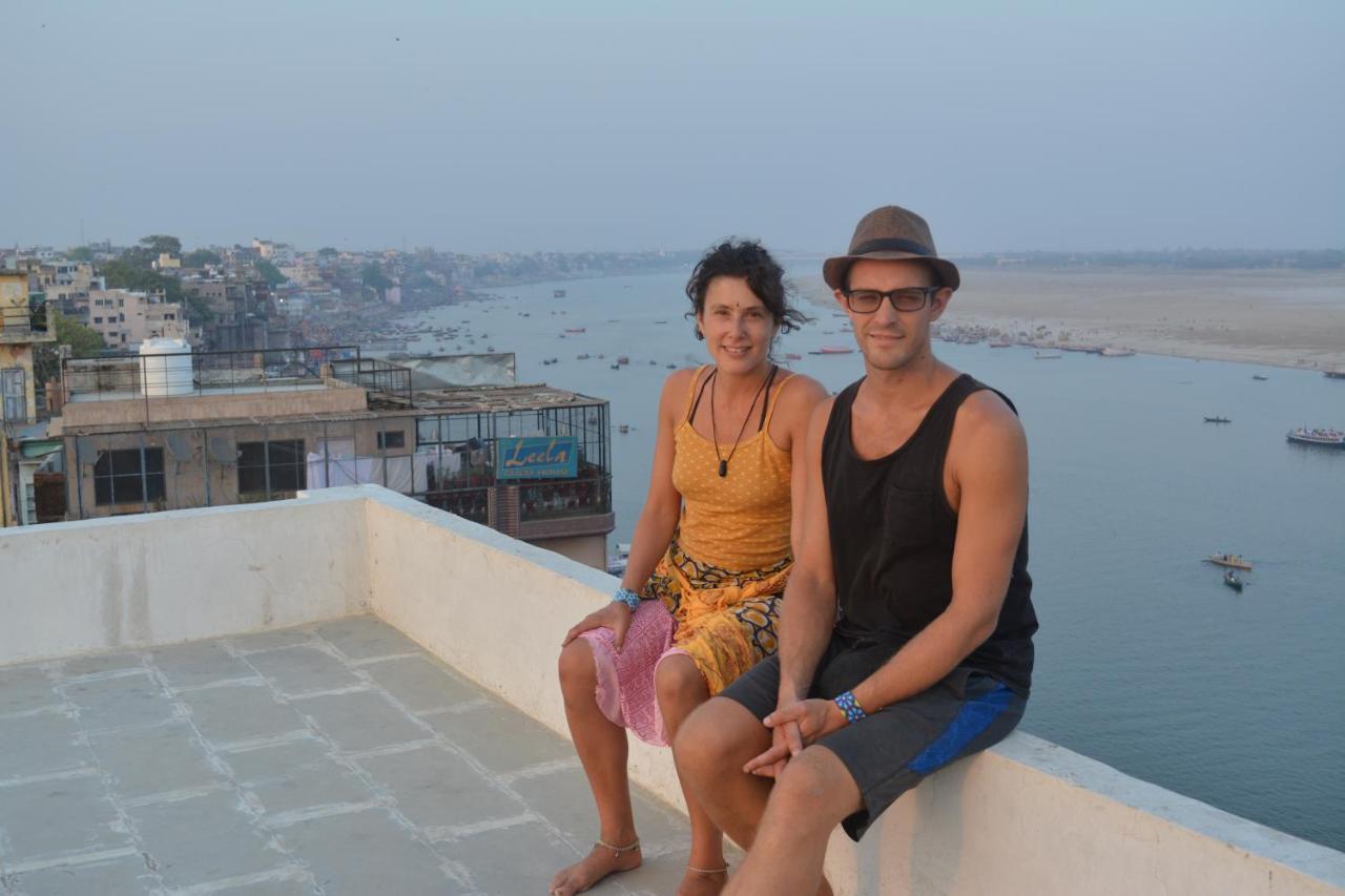 Shiva Ganges View Guest House Varanasi Bagian luar foto